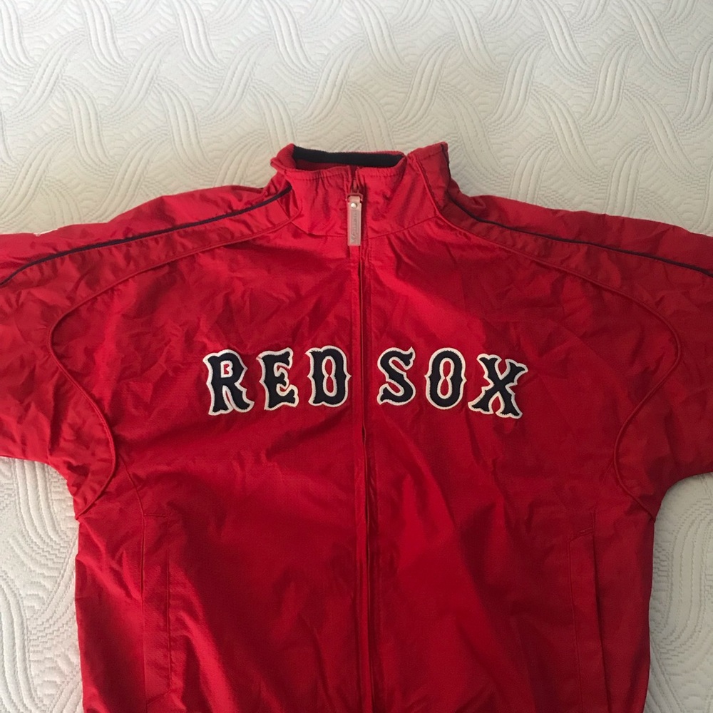 Boston Red Sox’s youth jacket. - Picture 5 of 6